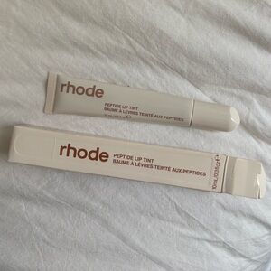 rhode cinnamon roll peptide lip tint